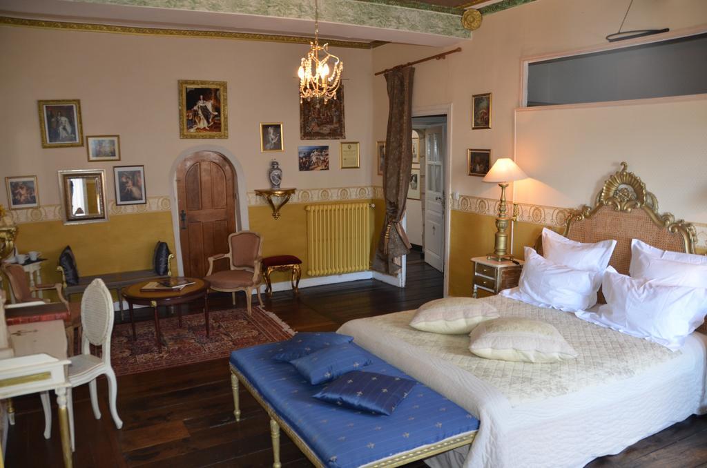 La Tour Du Lion Bed & Breakfast Рошфор-ан-Тер Екстериор снимка
